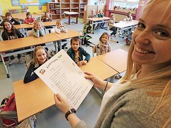 Heute bekommen die Erst- und Zweitklässler in Poxdorf ihre "Kinderzeugnisse".  Foto: J. Hofbauer