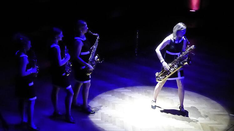 Inken Röhrs (Sopran-Saxophon), Elisabeth Flämig (Alt-Saxophon), Sigrun Krüger (Tenor-Saxophon) und Kerstin Röhn (Bariton-Saxophon).  Gerhild Ahnert