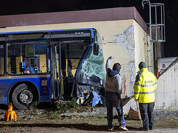 Busunfall mit einer Toten und mehreren Verletzten in M&uuml;nchen