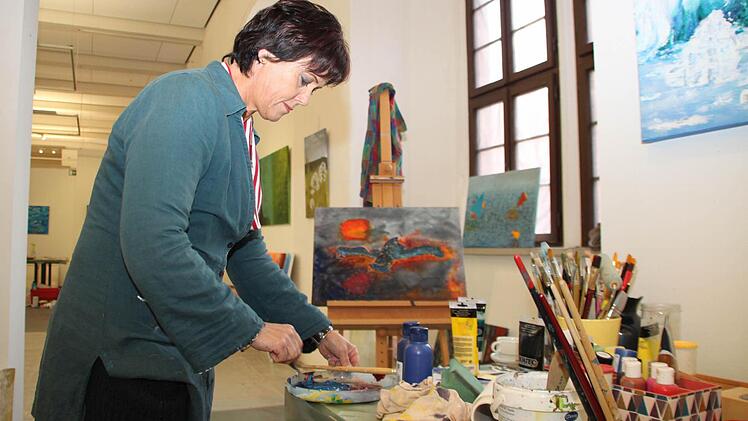 Martina Karsch genießt die ganz besondere Atmosphäre auf der Plassenburg. Fotos: Katrin Geyer