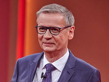 Günther Jauch muss plötzlich "Wer wird Millionär?"-Moderation abgeben - TV-Legende übernimmt