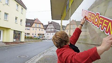 Ein neuer Laden eröffnet in der Bahnhofstraße. Foto: Arkadius Guzy