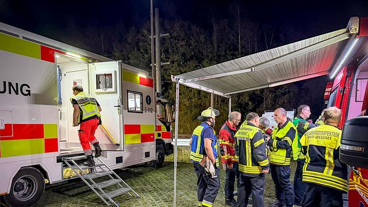 ICE-Nothalt im Kreis Main-Spessart: Einsatzkr&auml;fte schildern Kraftakt