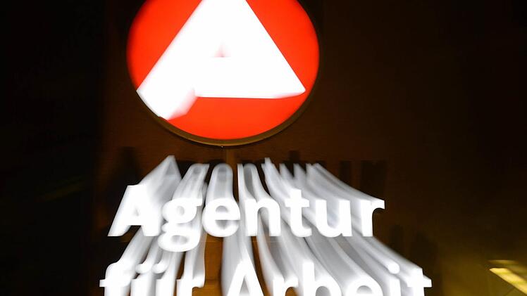 Die Arbeitslosenquote lag 2015 bei 6,4 Prozent. Ein Jahr zuvor hatte sie 6,7 Prozent betragen. Archivfoto: Patrick Seeger/dpa