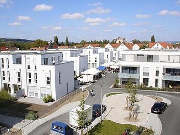 Wo einst das Forchheimer Hallenbad war, ist nun eine Wohnsiedlung zu finden. Foto: Josef Hofbauer