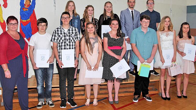 Abschlussfeier der 9. und 10. Klassen der Freiherr-von-Lutz-Mittelschule. Foto: Dieter Britz