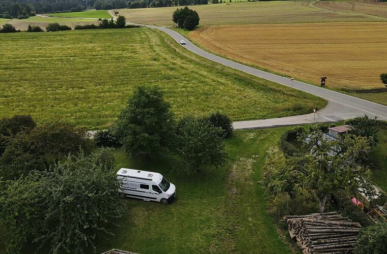 Fränkische Campingführer zeigen exklusive Stellplätze in Deutschland & Österreich -