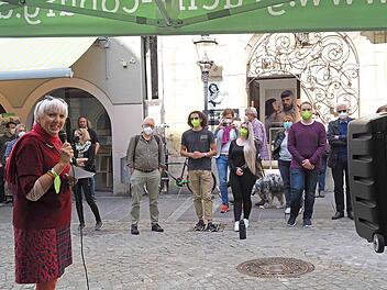 Claudia Roth, führende Politikerin bei den Grünen und Vizepräsidentin des Deutschen Bundestages, besuchte auf Wahlkampftour am Mittwoch Coburg.