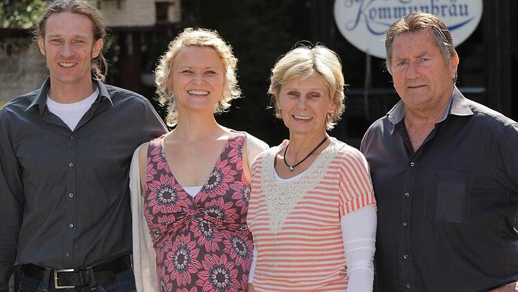 Frank, Susanne, Sonja und Peter Stübinger (von links) führen seit 15 Jahren Regie in der Gastwirtschaft. Foto: privat