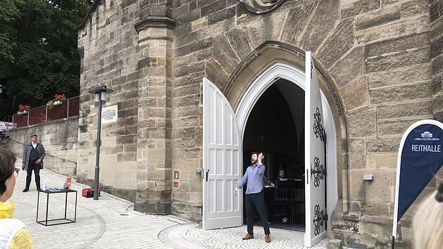 Begeisterte vor der Reithalle: Der Australier Daniel Carison.