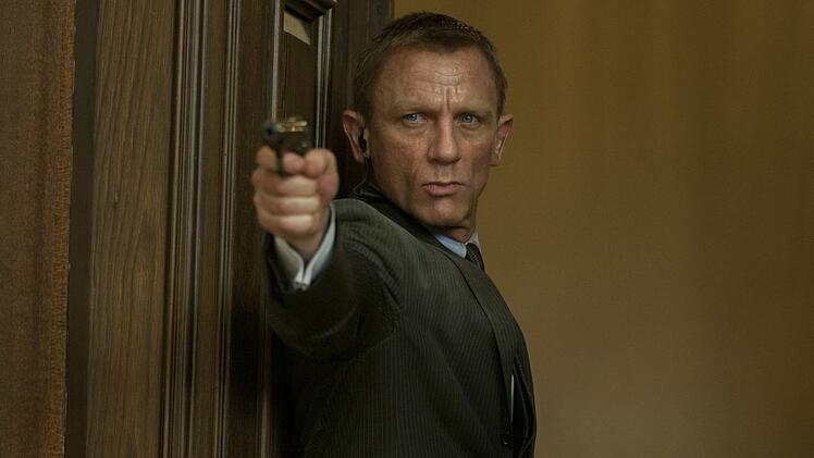 Auch einer sensiblen, gestohlene Liste muss James Bond "007" (Daniel Craig) habhaft werden.