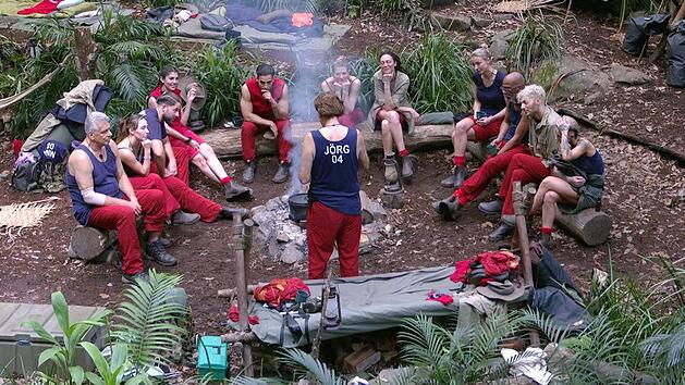 Bl&ouml;d gelaufen. Es wurden nicht nur eifrig Regeln missachtet, sondern man wurde auch dabei erwischt. Ergo: Luxusartikel weg. Bis auf zwei ...