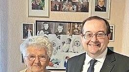 Maria Linz mit B&uuml;rgermeister Thomas S&ouml;der.