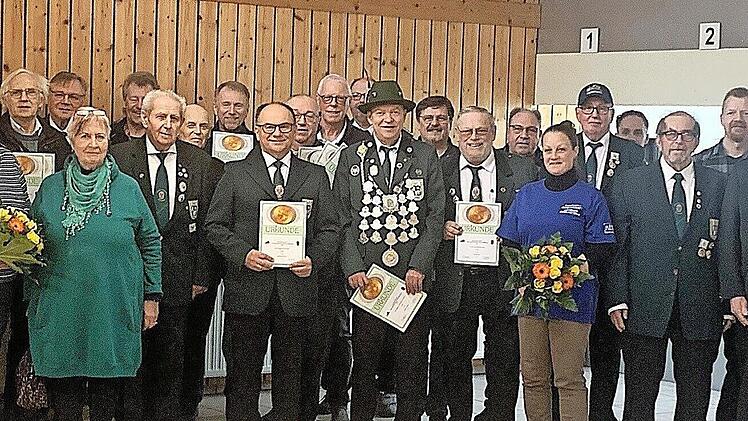 Alle Geehrten, Verantwortlichen im Verein und Teilnehmer der Vereinsmeisterschaft.