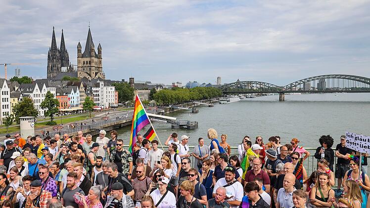 ColognePride &ndash;&nbsp;Parade zum Christopher Street Day (CSD)