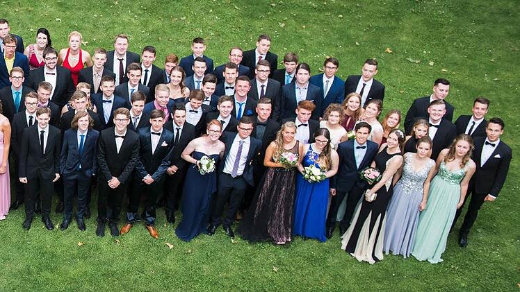 Das Gruppenbild in mehreren Teilen. Foto: Dawn Hänsch von der Agentur Morningside