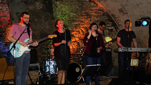 Sehnsucht erwacht bei den Musik-Fans bei den Bildern des "Hammelburg moves" im vergangenen Jahr.  Fotos: Winfried Ehling/Archiv