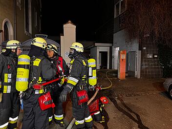 Zimmerbrand in Nürnberger Obdachlosenheim - zahlreiche Bewohner evakuiert Zimmerbrand in Nürnberger Obdachlosenheim - zahlreiche Bewohner evakuiert