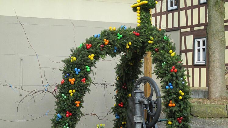 Der Osterbrunnen in Unterzettlitz Foto: Thomas Wolfram
