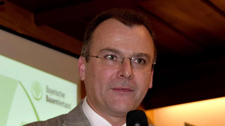 Johann Koch vom BBV-Generalsekretariat München referierte   zum Thema "Bauernjagd und Naturschurtz"Andreas Welz
