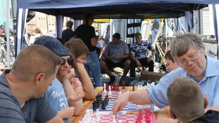 Das k&ouml;nigliche Spiel ist  beim SC 1868 auch etwas f&uuml;r junge Menschen.  Foto: Barbara Herbst