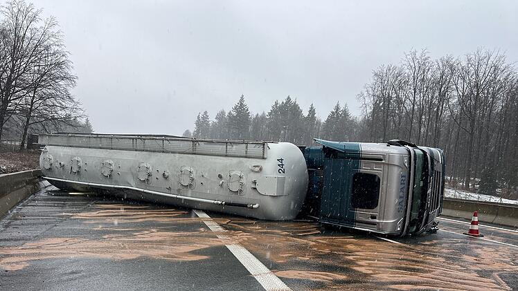 A3 im Kreis Aschaffenburg nach Unfall gesperrt
