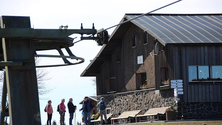 Der Rhönklub Bad Kissingen kann die 1,4 Millionen Euro teure Sanierung seiner Kissinger Hütte nicht allein stemmen und ist auf 300 000 Euro Spenden angewiesen. Foto: Benedikt Borst