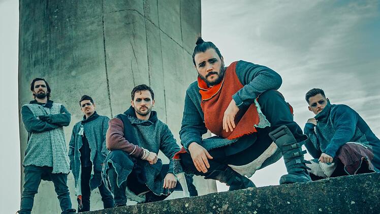 Schauspieler und Reality-Star Bela Klentze (Zweiter von rechts) ist auch als Musiker aktiv.