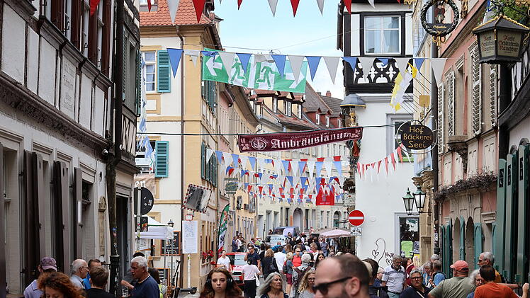 Vor Sandkerwa-Start: Die letzten Handgriffe vor dem Anstich