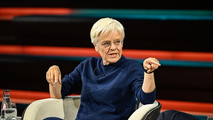 Journalistin Ulrike Herrmann glaubt nicht an schnelle Neuwahlen. Das w&auml;re "Selbstmord f&uuml;r alle Beteiligten", argumentiert sie.
