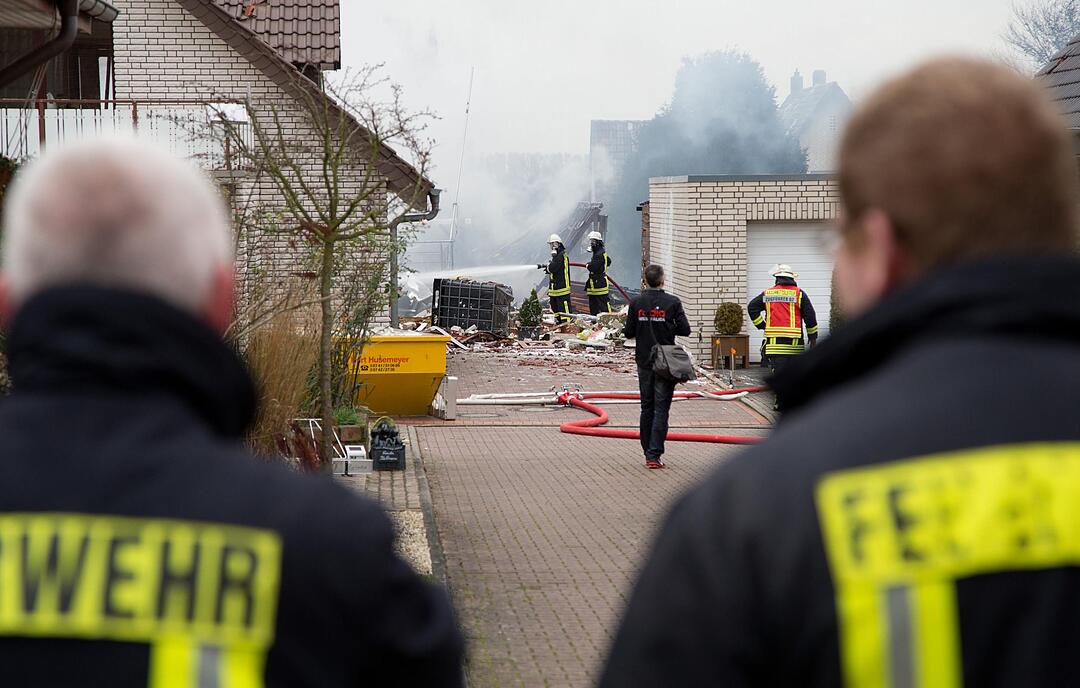 Explosion zerstört Haus in Preußisch-Oldendorf