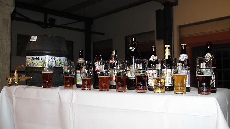 Die Biere aus dem Landkreis Lichtenfels, die bei der Bierprobe verkostet wurden.  Foto: Gerda Völk