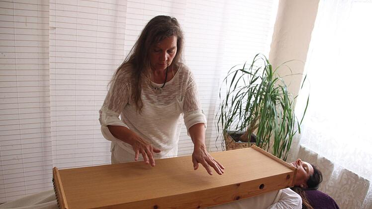 Der Klang  vom  Monochord ist besonders intensiv.  Foto: Andreas Dorsch