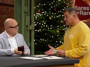 "Sie trennen sich schweren Herzens, daf&uuml;r muss ich es schwer transportieren", witzelte Benjamin Leo Leo beim Bezahlen. "Ich kann gerne mit Rat und Tat beim Transport und Abbau helfen", bot der sportliche Verk&auml;ufer hilfsbereit an. Und das obwohl der geplante Familienurlaub nun auf "eine kleine Tour" geschrumpft worden war ...