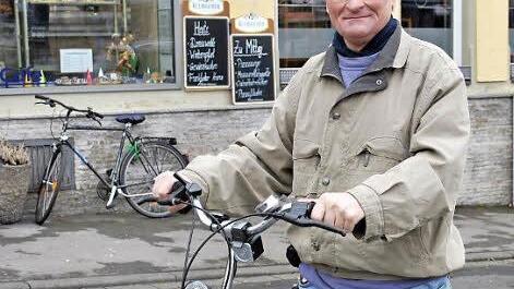 Dienstags ist Bad K&ouml;nigshofen an der Reihe: Uwe Schmitt hat einen festen Wochenplan f&uuml;r seine Ausfl&uuml;ge per Fahrrad von Bad Kissingen aus. Foto: Regina Vossenkaul