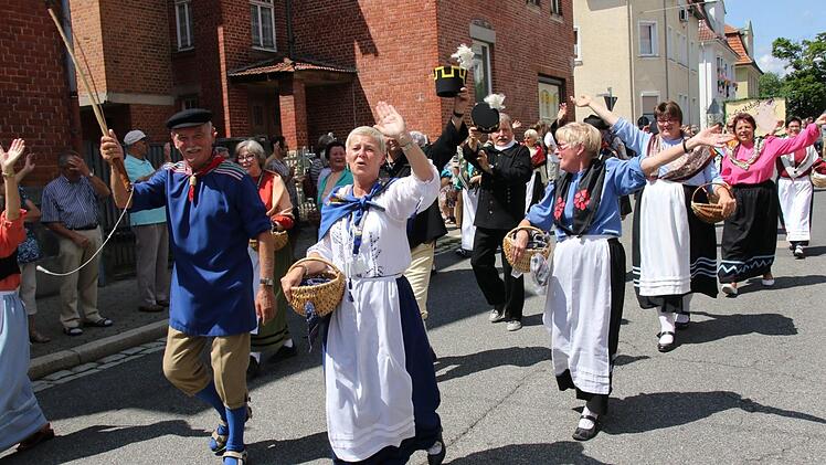 Die Bürger aus Neustadt (Harz) in ihrer Tracht Foto: Michael Stelzner
