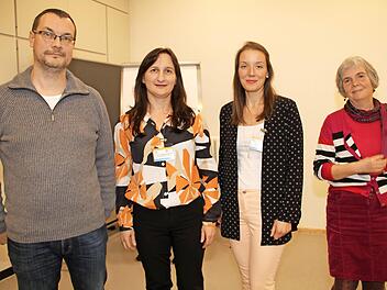 "Kinder aus suchtbelasteten Familien" war das Thema der Koordinierenden Kinderschutzstelle (KoKi) im Diözesanhaus der Bildungshäuser Vierzehnheiligen. Die Referenten (von links): Valentin Tolstov,Anja Neumeister, Anica Zetzmann und Anja Schneider Foto: Gerda Völk