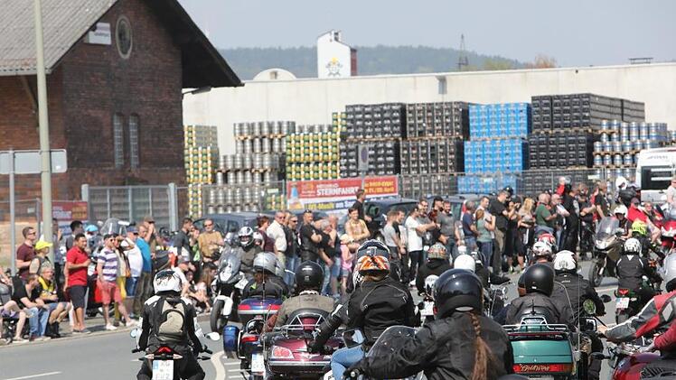 Der Motorrad-Korso zur Sternfahrt 2018. Foto: Barbara Herbst