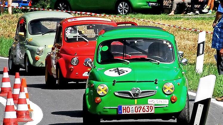 Startaufstellung für die Rennsport-"Zwerge" Fotos: gerdplietschpresse.de