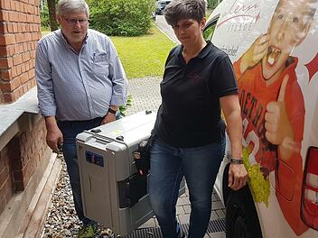 "Sternstunden"-Wirtin Natascha Schleu beliefert zusammen mit ihrem Vater Gerhard Götz die Schüler am CV-Gymnasium und an der Max-Hundt-Schule mit Mittagessen. An der Max-Hundt-Schule wird wohl bald die Awo die Versorgung übernehmen.