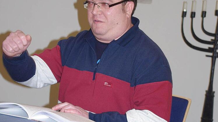 Autor Udo Georg Gellner las einige Passagen seiner Geschichte "Der Dudelsackpfeifer zu Kronach" vor.