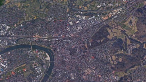 Aus der Vogelperspektive schaut alles anders aus, erkennst du die Sehenswürdigkeiten in Aschaffenburg trotzdem wieder? Foto: Google Earth
