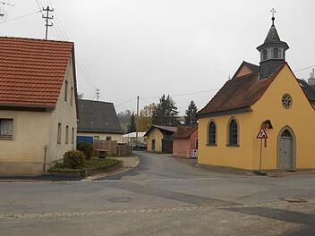 'Die Zufahrt zur Firma Stettler wird auch weiterhin an der Kapelle vorbei führen und im hinteren Bereich modifiziert. Foto: Konrad Götz