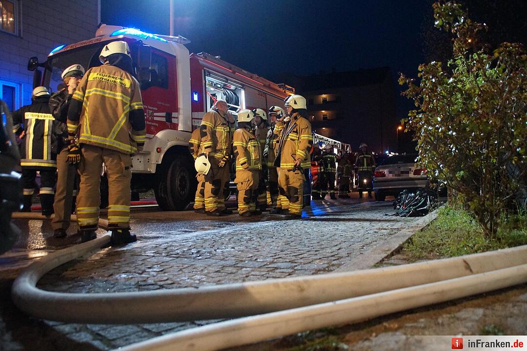 Neun Verletzte bei Brand in Asylunterkunft