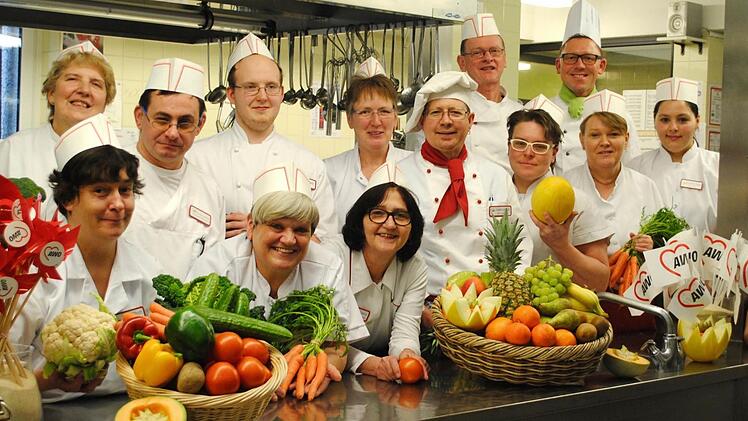 Das engagierte Küchenteam versorgt rund 220 Personen.  Foto: PR