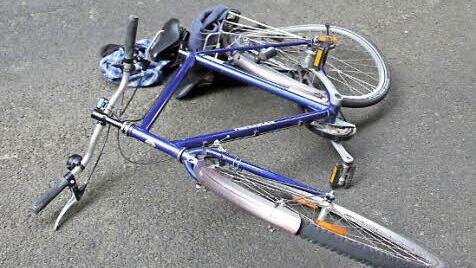 Mit lebensgefährlichen Verletzungen musste ein Fahrradfahrer nach einem Unfall zwischen Ottneuses und Treinfeld ins Krankenhaus gebracht werden. Foto: Ralf Kestel
