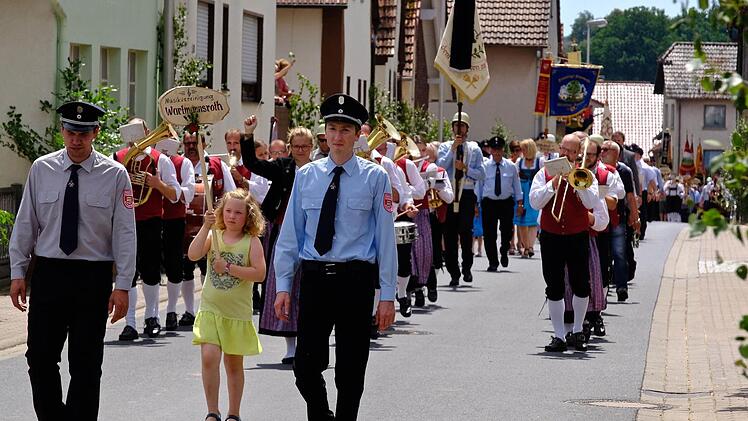 Feuerwehrfest in Dittlofsroda zum 140. Geburtstag. Foto: Gerd Schaar