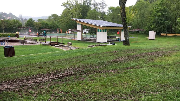 Das Ebracher Naturbad nach dem StarkregenFoto: Anette Schreiber