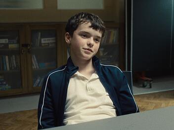 Die ersch&uuml;tternede Netflix-Serie "Adolescence" erz&auml;hlt von einem Jungen (Owen Cooper), der zum M&ouml;rder wurde.