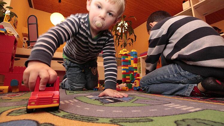 Die Planer im Amt für Jugend und Familie schaffen es, den Rechtsanspruch auf Betreuung ab dem ersten Lebensjahr zu decken. Hier ein Bild aus dem Kindergarten St Johannis der Täufer in Reuth. Foto: Josef Hofbauer